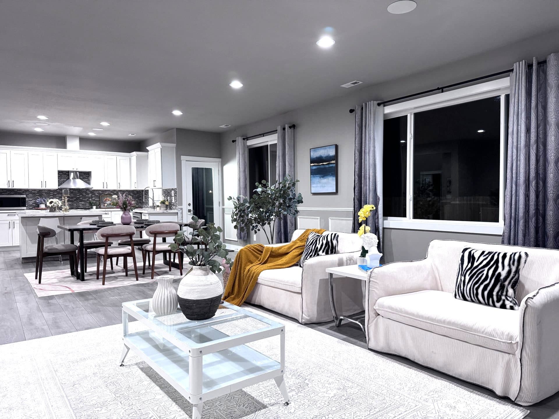 Open-Plan: Living & Kitchen